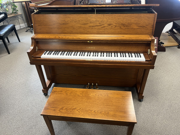 2006 Yamaha P22 dark oak studio piano - Upright - Studio Pianos